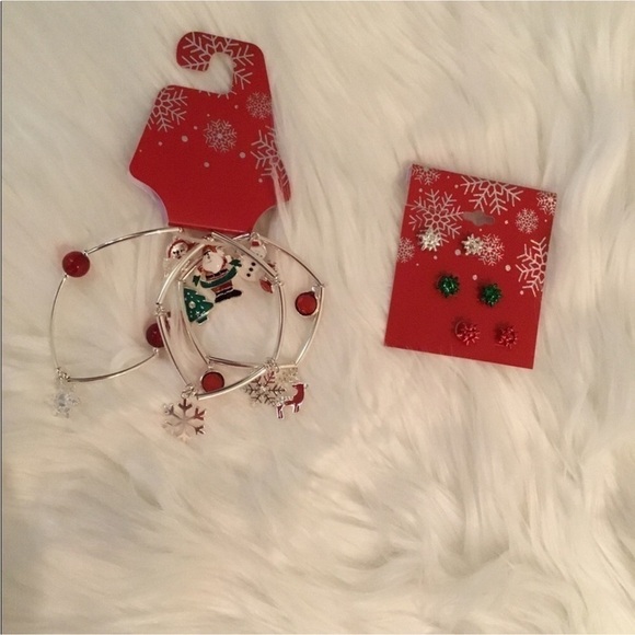 RED Bead & Christmas charm stretch bracelets set with set of 3 bow ear… - Picture 1 of 9